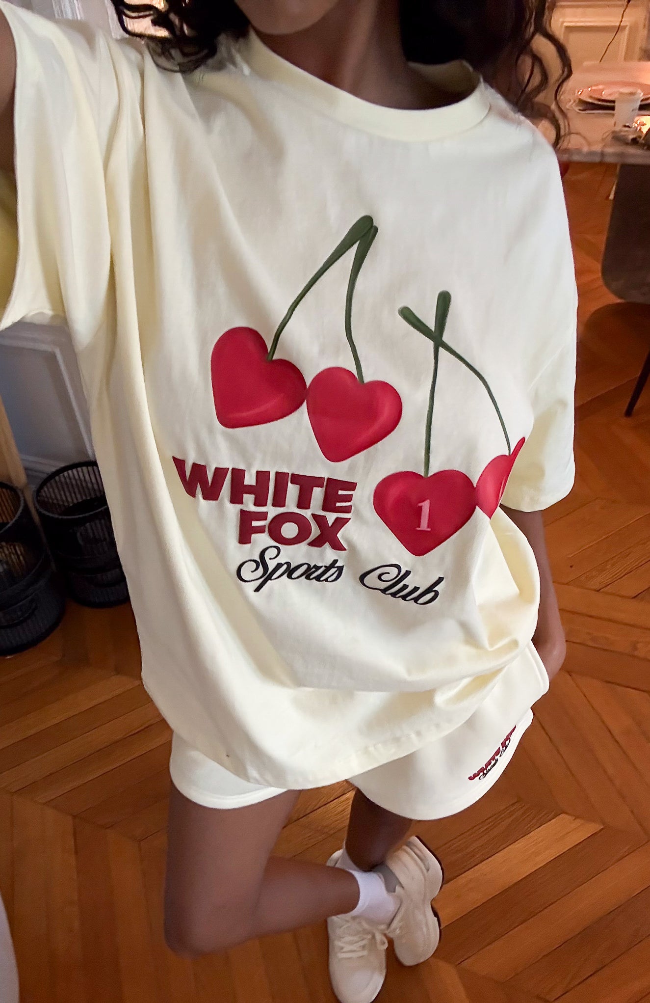white-fox-club-14-izzy-oversized-tee-lemon-02