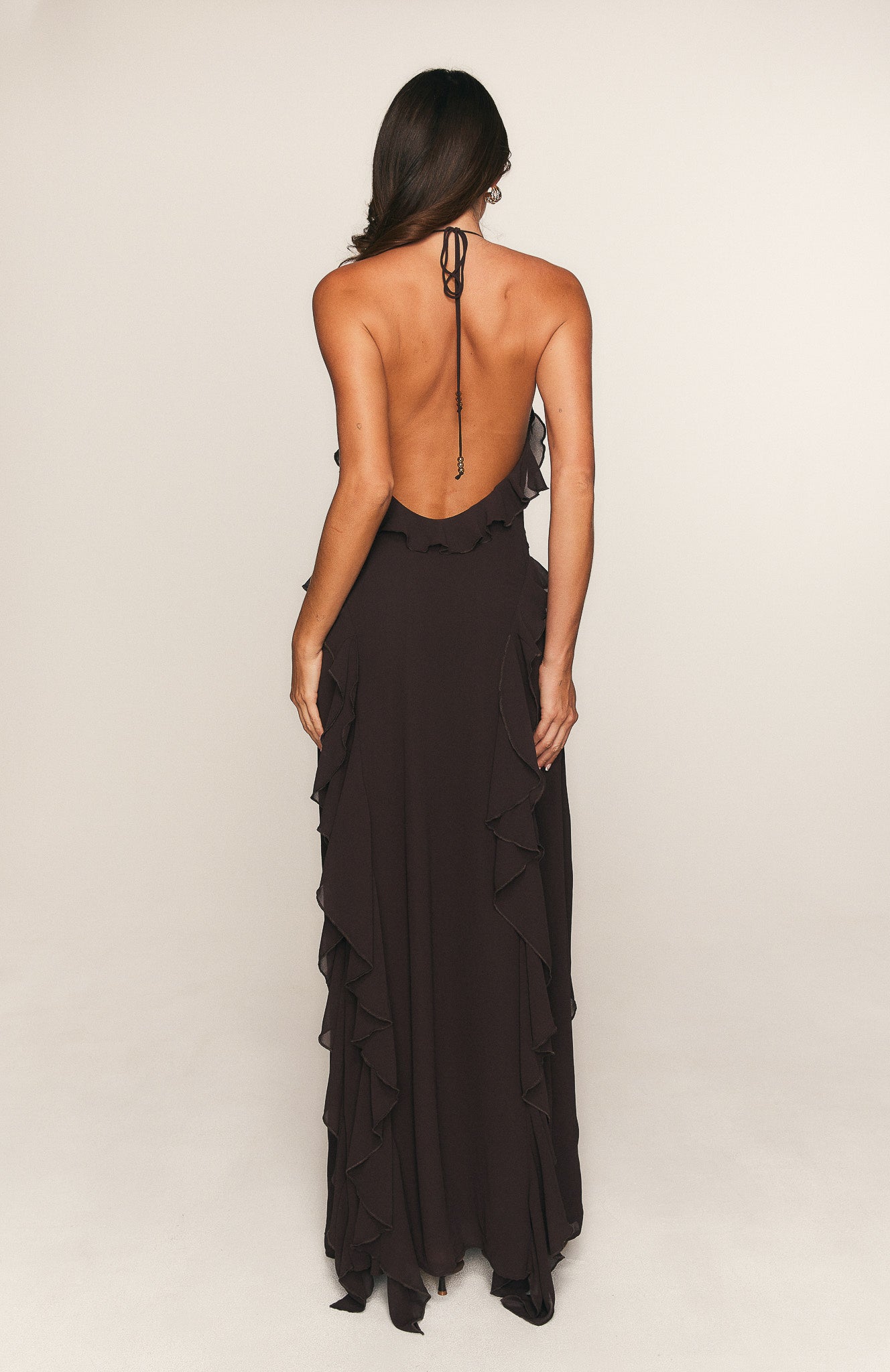 white-fox-control-the-vibe-halter-maxi-dress-chocolate-21.1.26-04