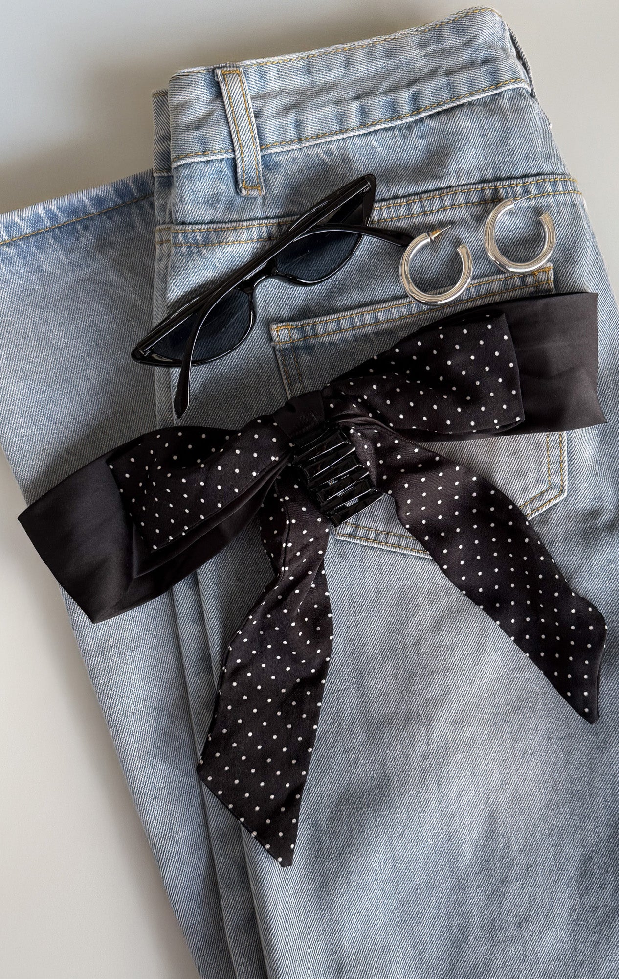 white-fox-dalary-hair-clip-black-polka-dot.3.12.25.01