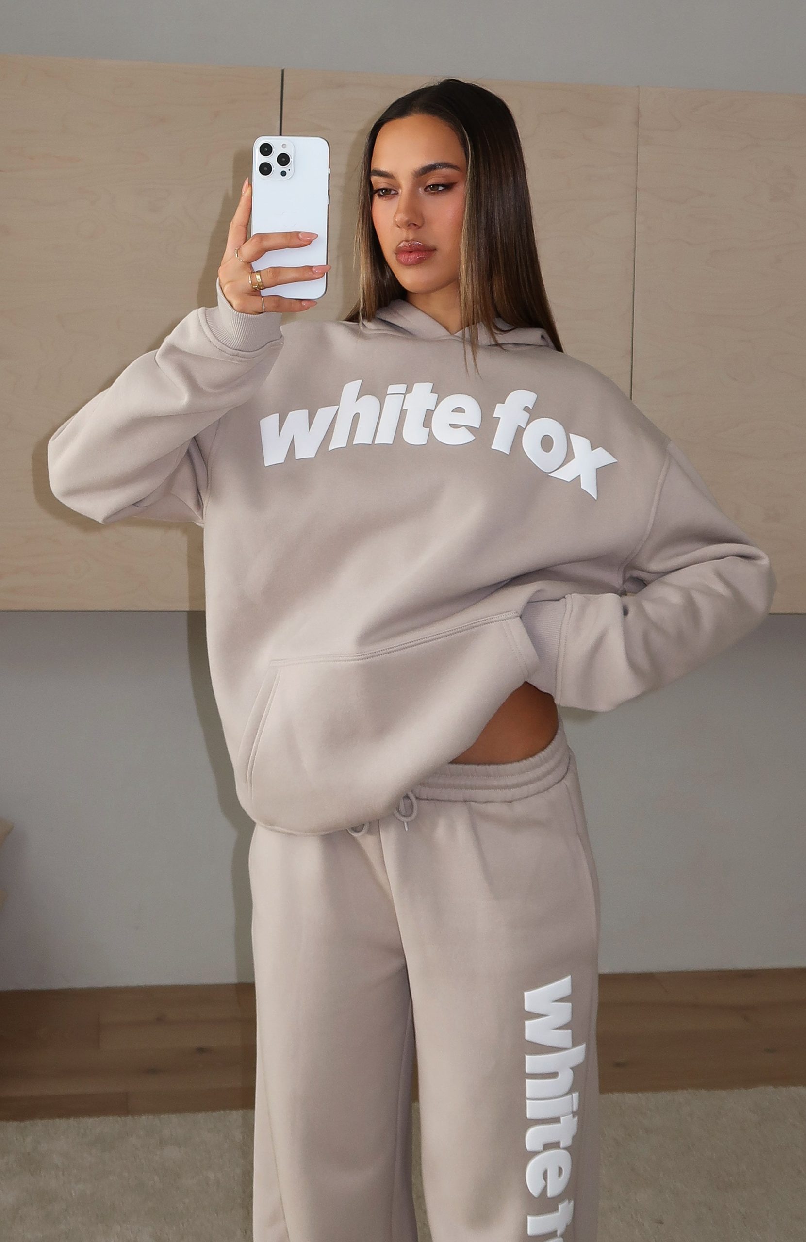 white-fox-from-the-archives-kenzie-oversized-hoodie-sweaztpants-moon-grey-29.9.25-1