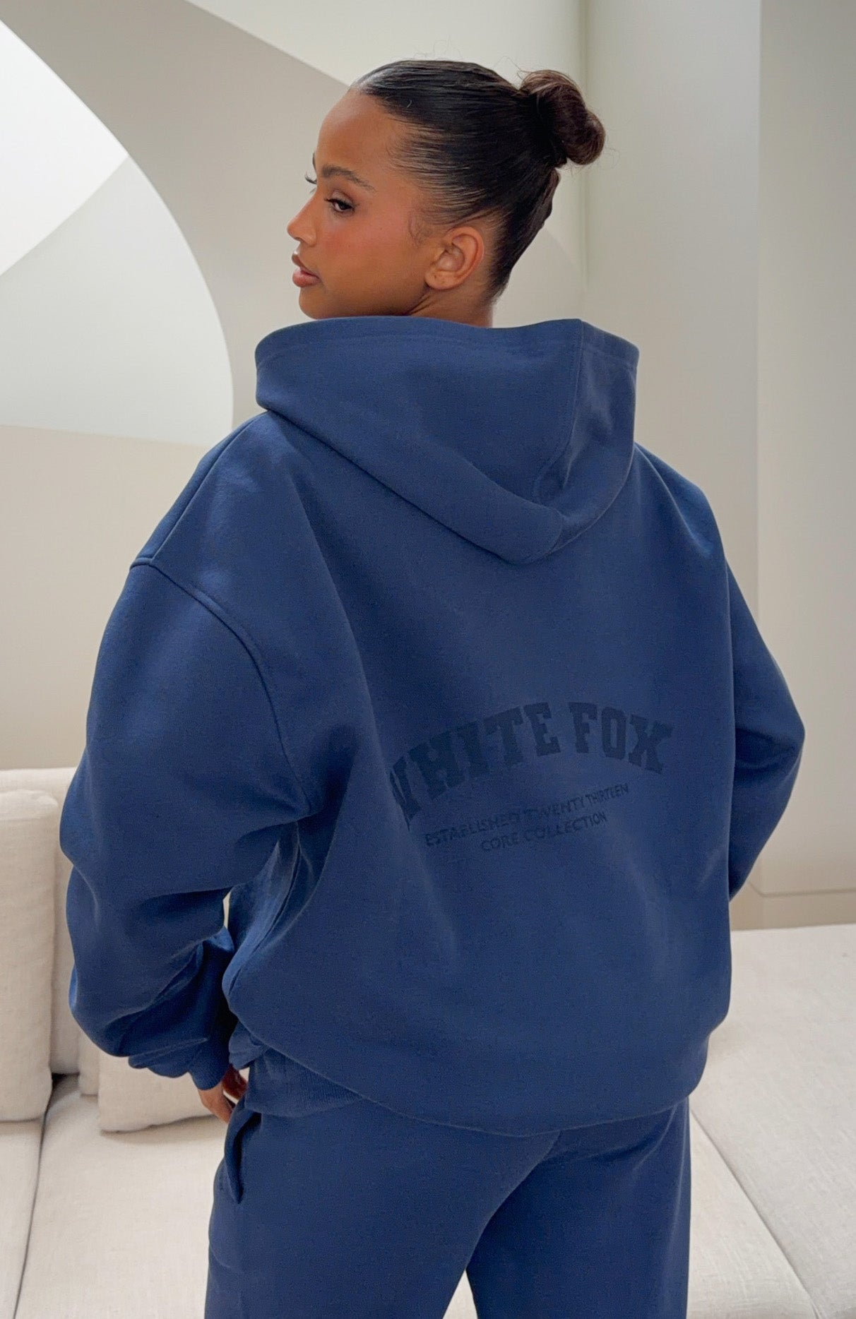 white-fox-it-s-your-chance-oversized-hoodie-navy-blue-it-s-your-chance-sweatpants-navy-blue-3.3.257