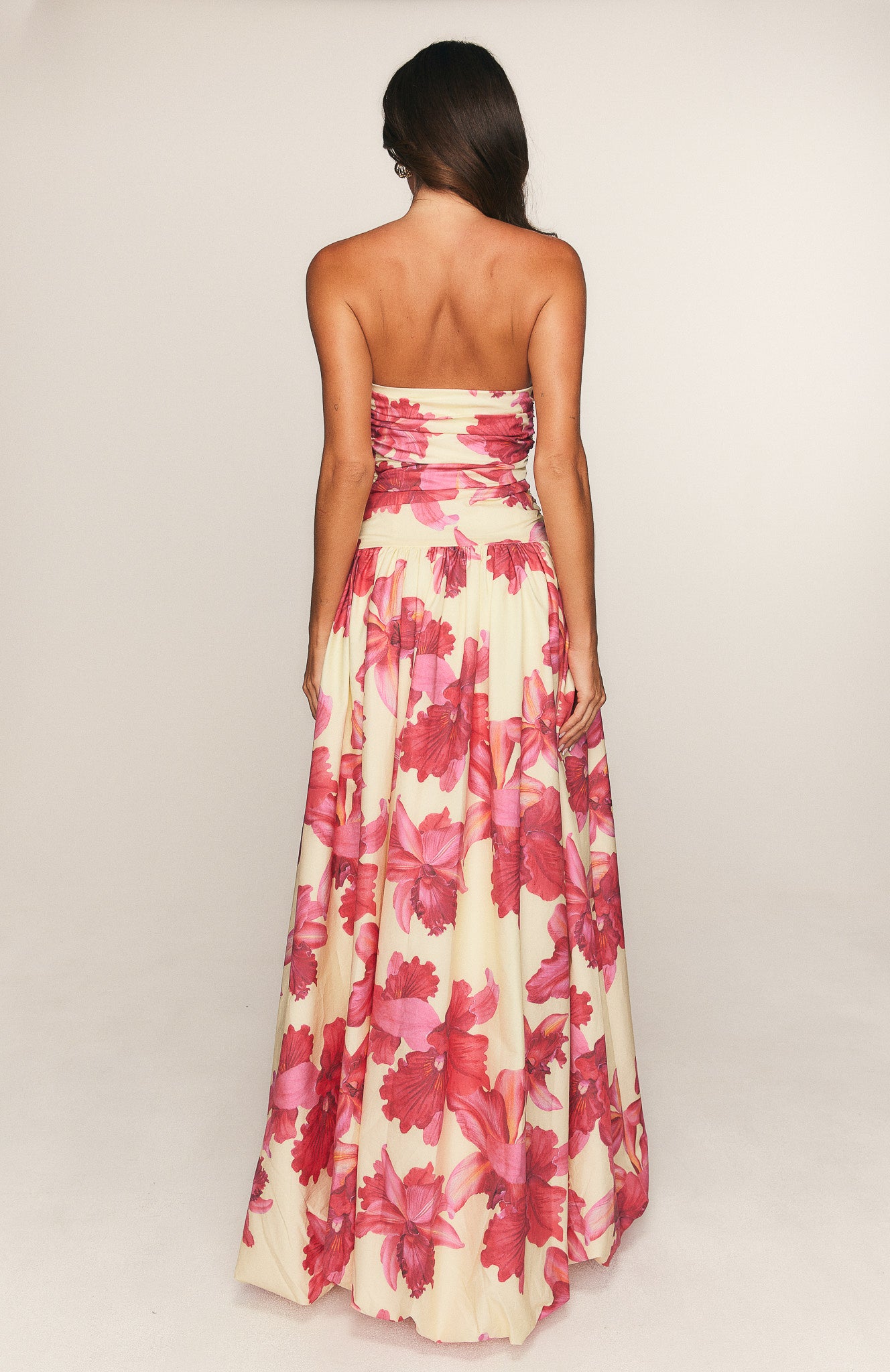 white-fox-keep-my-promise-strapless-maxi-dress-siena-bloom-pink-21.1.26-03
