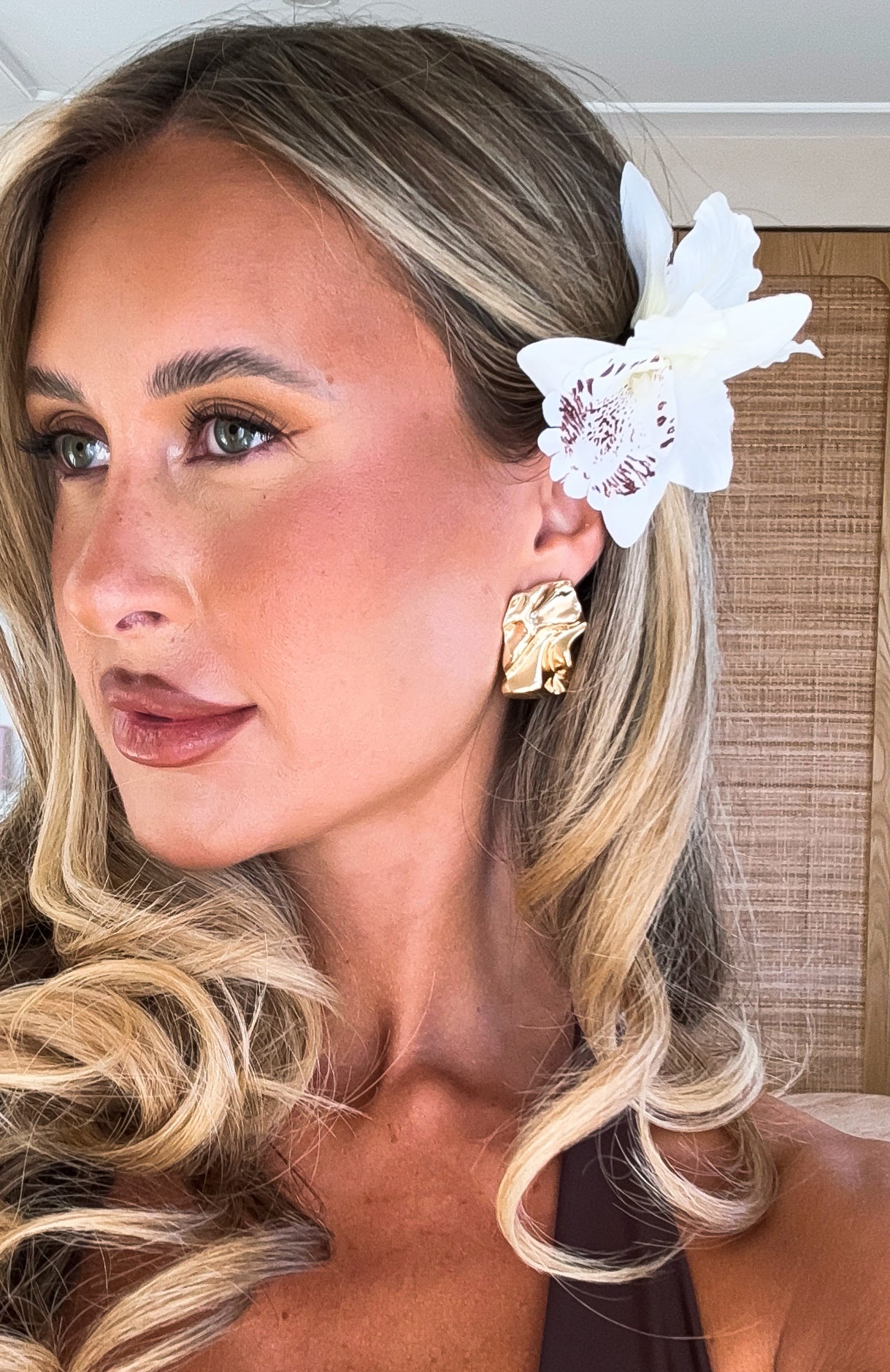 white-fox-raelynn-hair-clip-white-.13.8.25.01copy