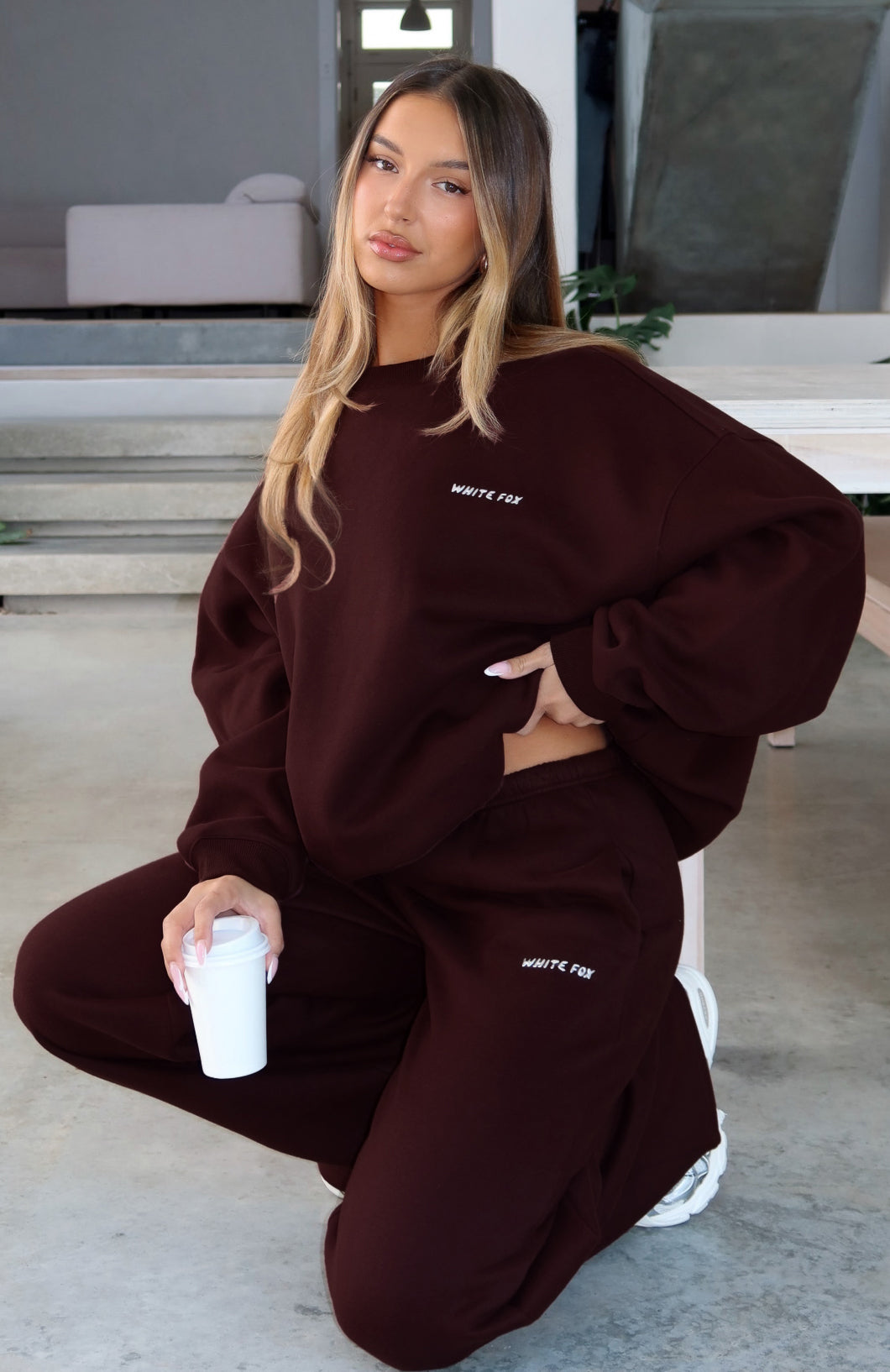 white-fox-test-drive-oversized-sweater-wide-leg-sweatpants-chocolate-12.11.25-04